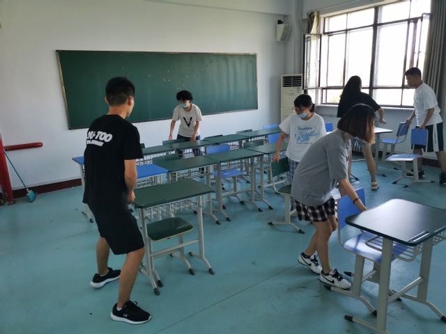 外国语学院：叮咚，你的清凉夏日请查收