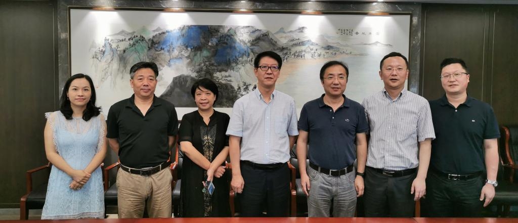 浙江科技学院校领导走访看望校友