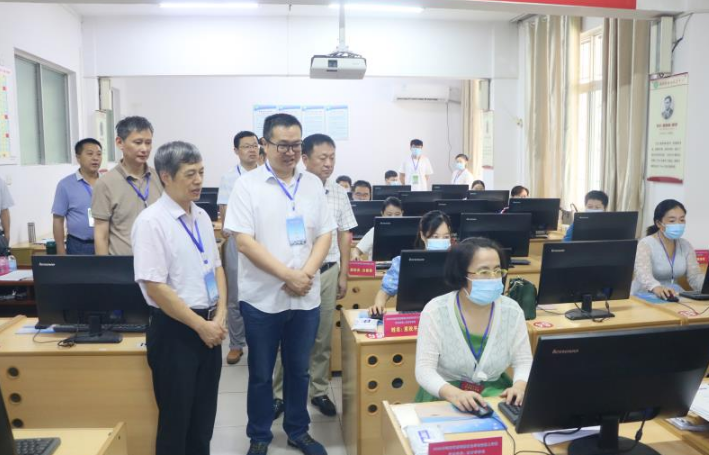 信阳师范学院圆满完成河南省高等教育自学考试网上评卷工作